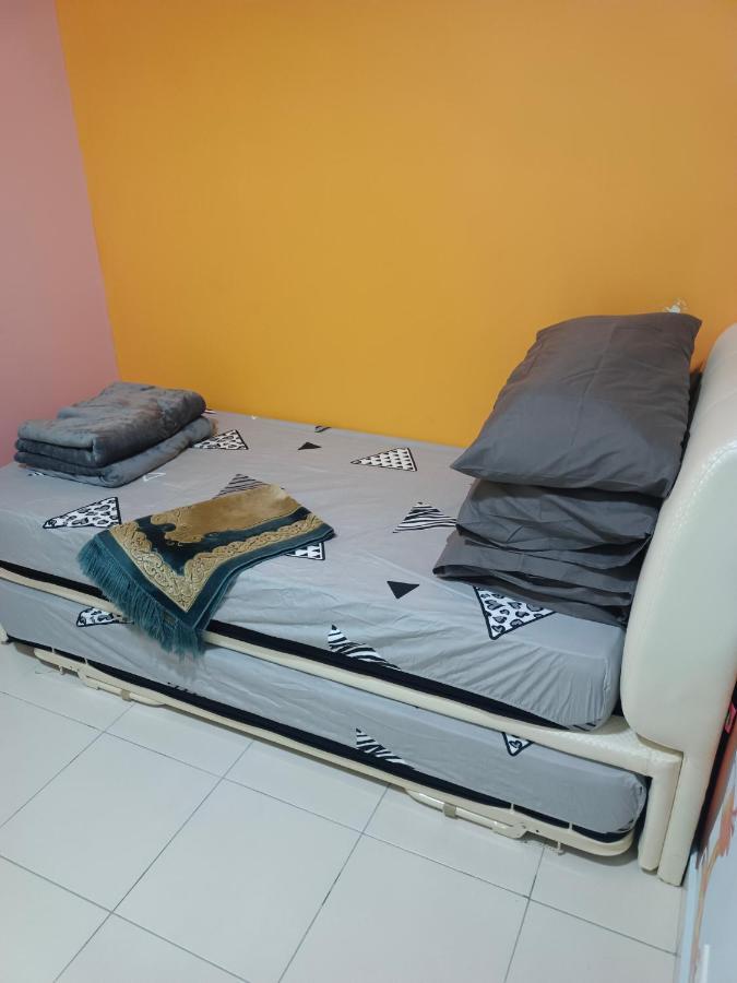 Nena Homestay Setia Alam, Air Conditioned, High Speed Internet Shah Alam Eksteriør bilde
