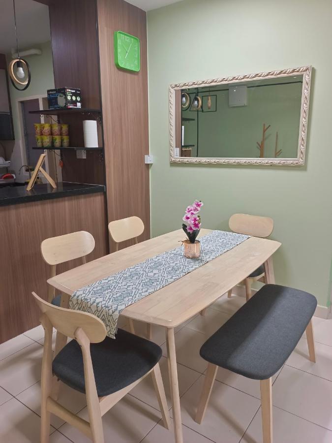 Nena Homestay Setia Alam, Air Conditioned, High Speed Internet Shah Alam Eksteriør bilde