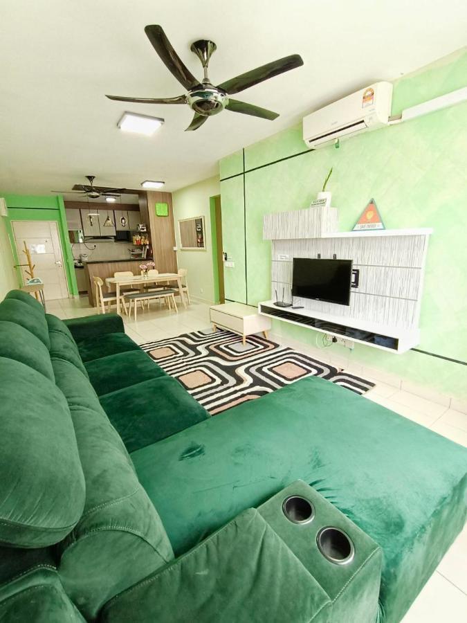 Nena Homestay Setia Alam, Air Conditioned, High Speed Internet Shah Alam Eksteriør bilde