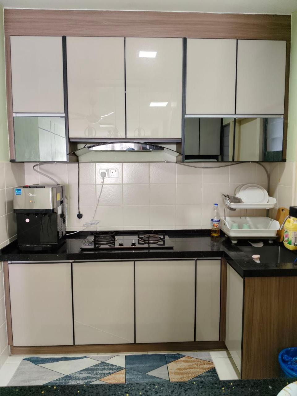 Nena Homestay Setia Alam, Air Conditioned, High Speed Internet Shah Alam Eksteriør bilde