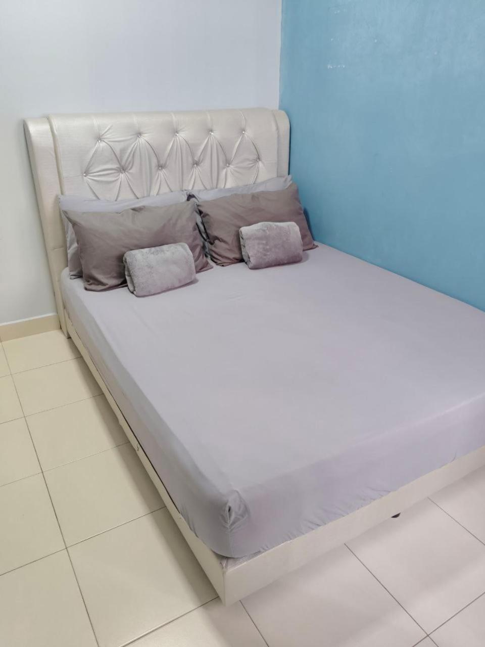 Nena Homestay Setia Alam, Air Conditioned, High Speed Internet Shah Alam Eksteriør bilde
