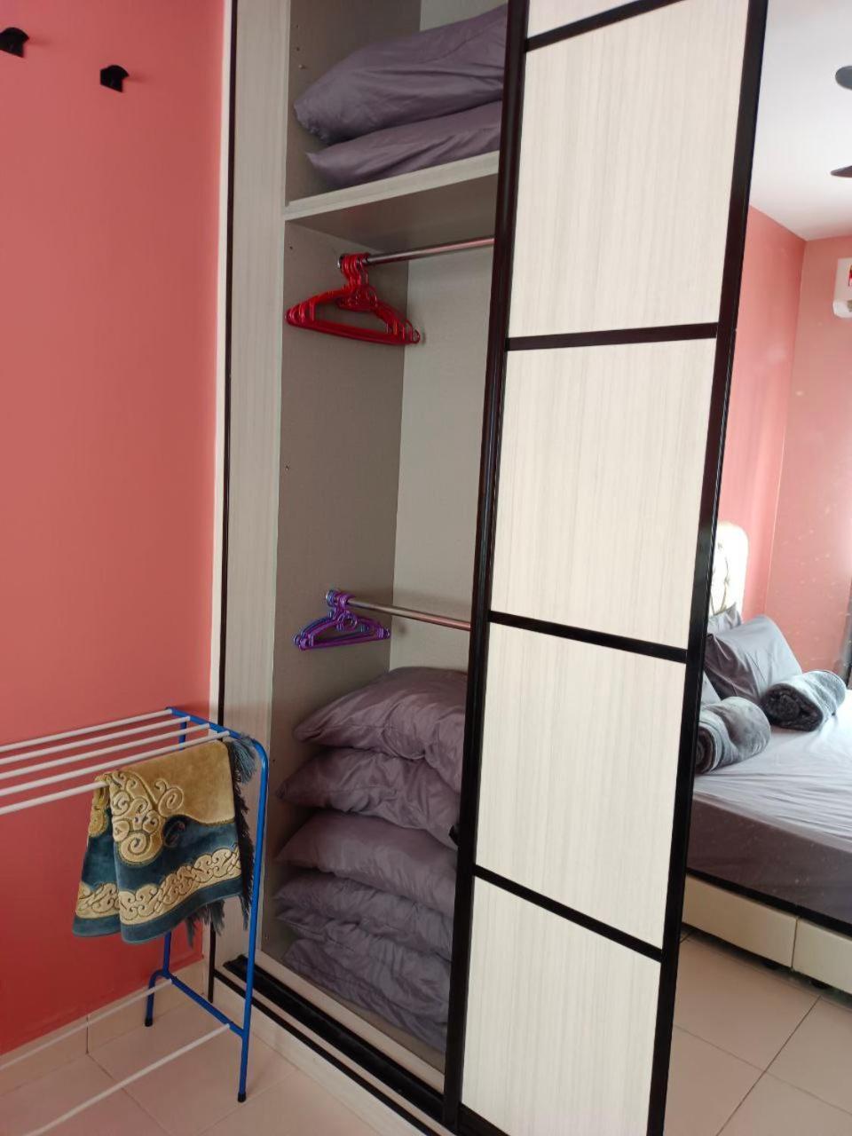 Nena Homestay Setia Alam, Air Conditioned, High Speed Internet Shah Alam Eksteriør bilde